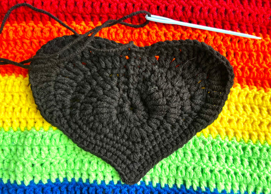 How to crochet a medium size heart