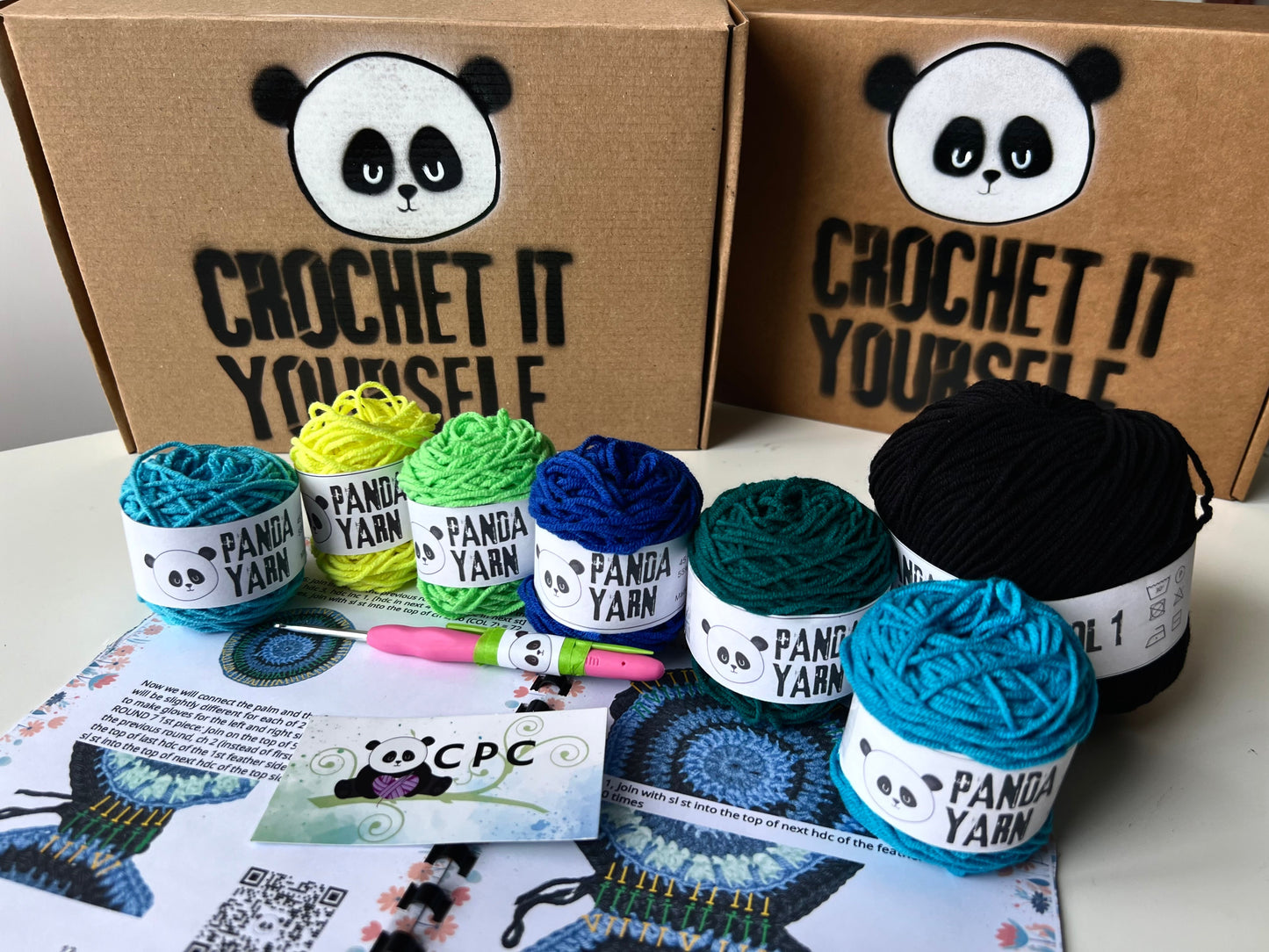 Crochet It Yourself Kit - 2 pieces - Peacock Gloves